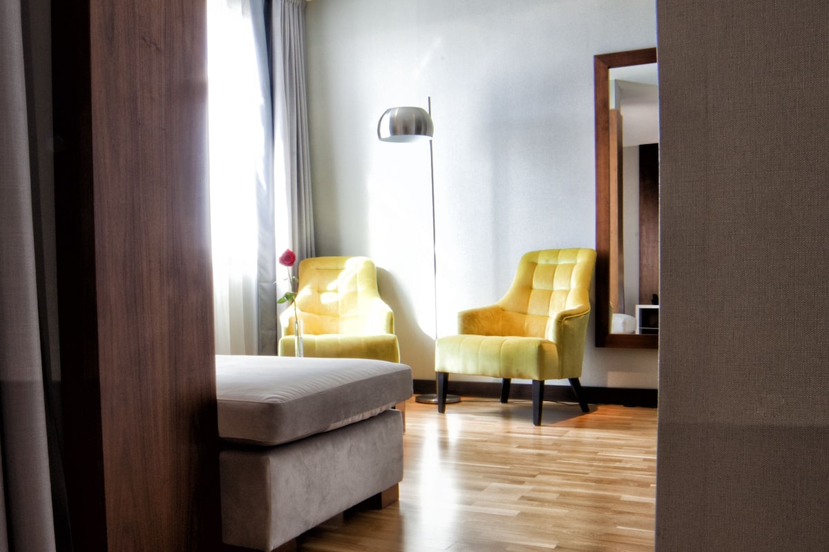 junior suite (living room) | living room