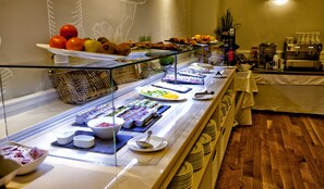 Se ofrece un desayuno continental entre semana (por un coste adicional)