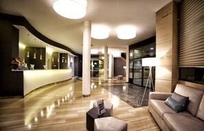 Lobby sitting area - Hotel Parque Real (Ciudad Real)