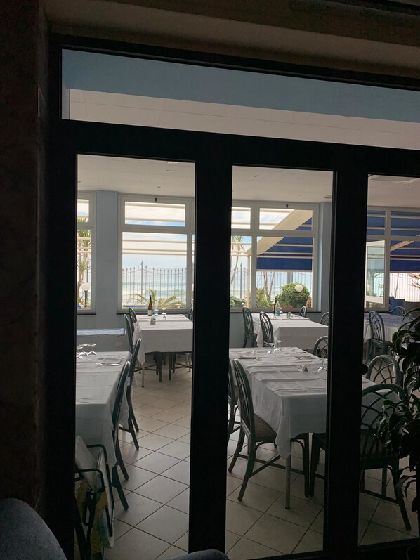 Lunch and dinner served - La Balnearia (Alassio)