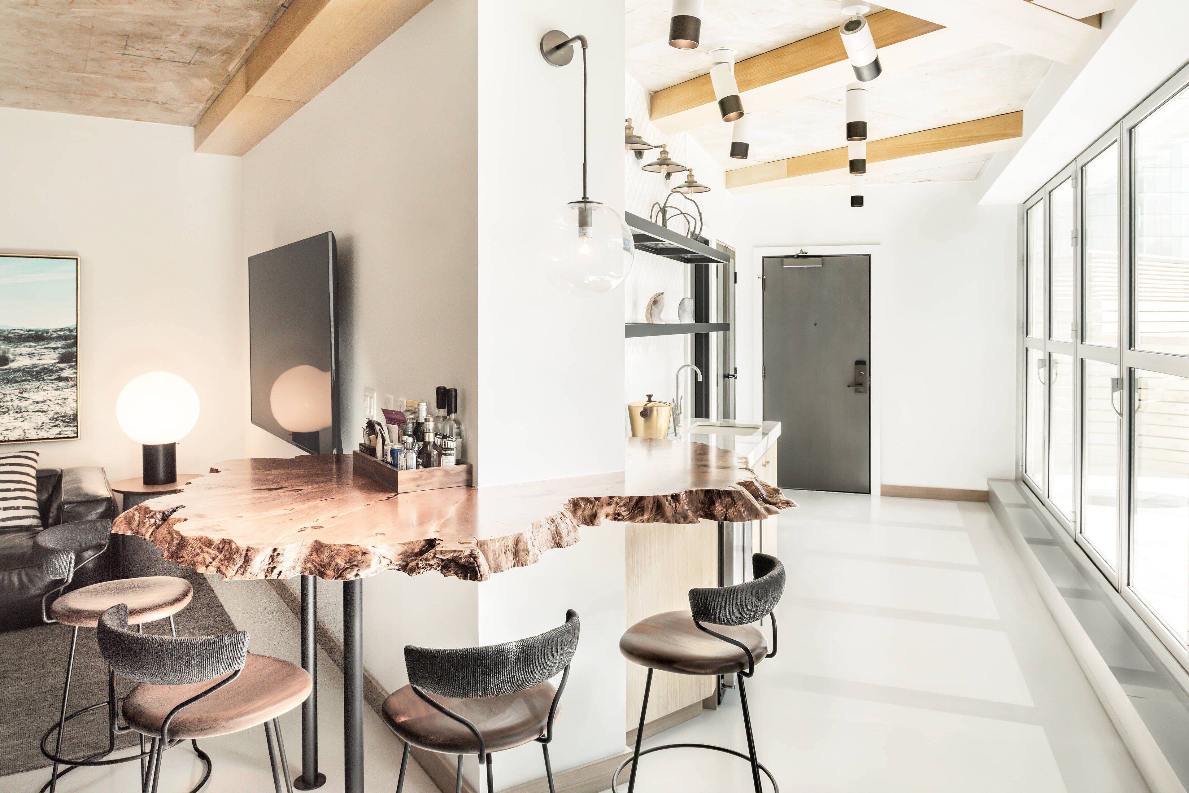 suite, 1 bedroom, non smoking | bar (on property) | 2 bars/lounges, brewpub