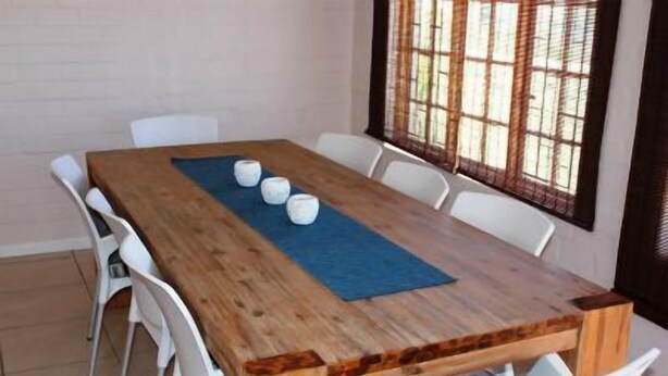 Maison Confort, 3 chambres | Restauration dans la chambre