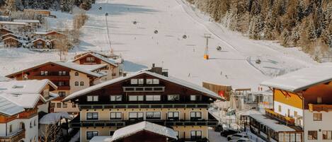 Fachada de la propiedad