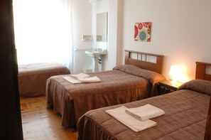 Triple Room, Shared Bathroom | Desk, iron/ironing board, free WiFi