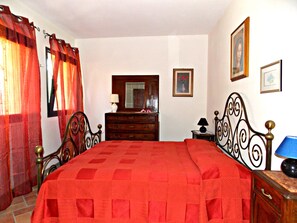 3 bedrooms, free cots/infant beds - Casa Paola (Rufina)