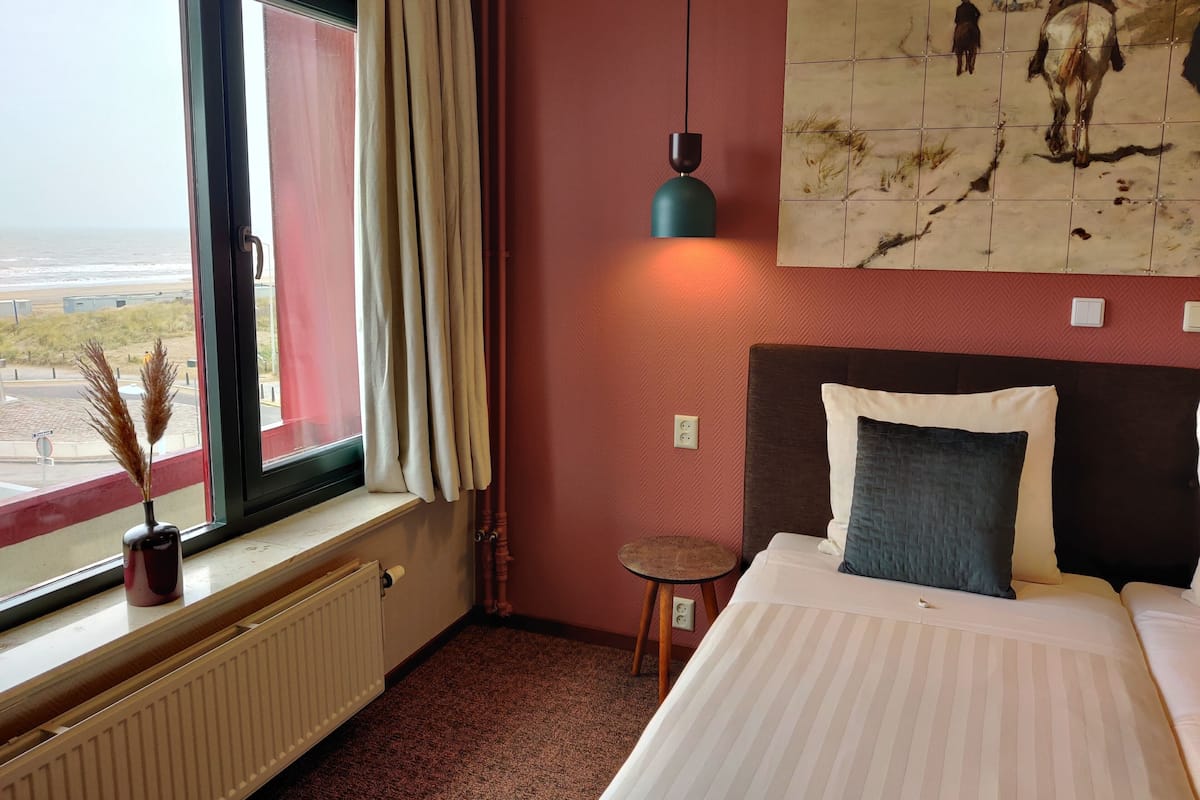 Standard Twin Room, Beach View | Beach/ocean view