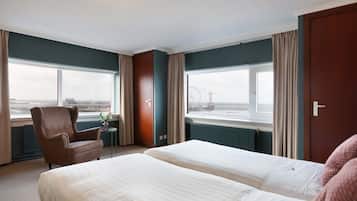 Phòng 2 giường đơn Tiêu chuẩn, quang cảnh bãi biển | Bàn, truy cập Internet không dây miễn phí, bộ trải giường