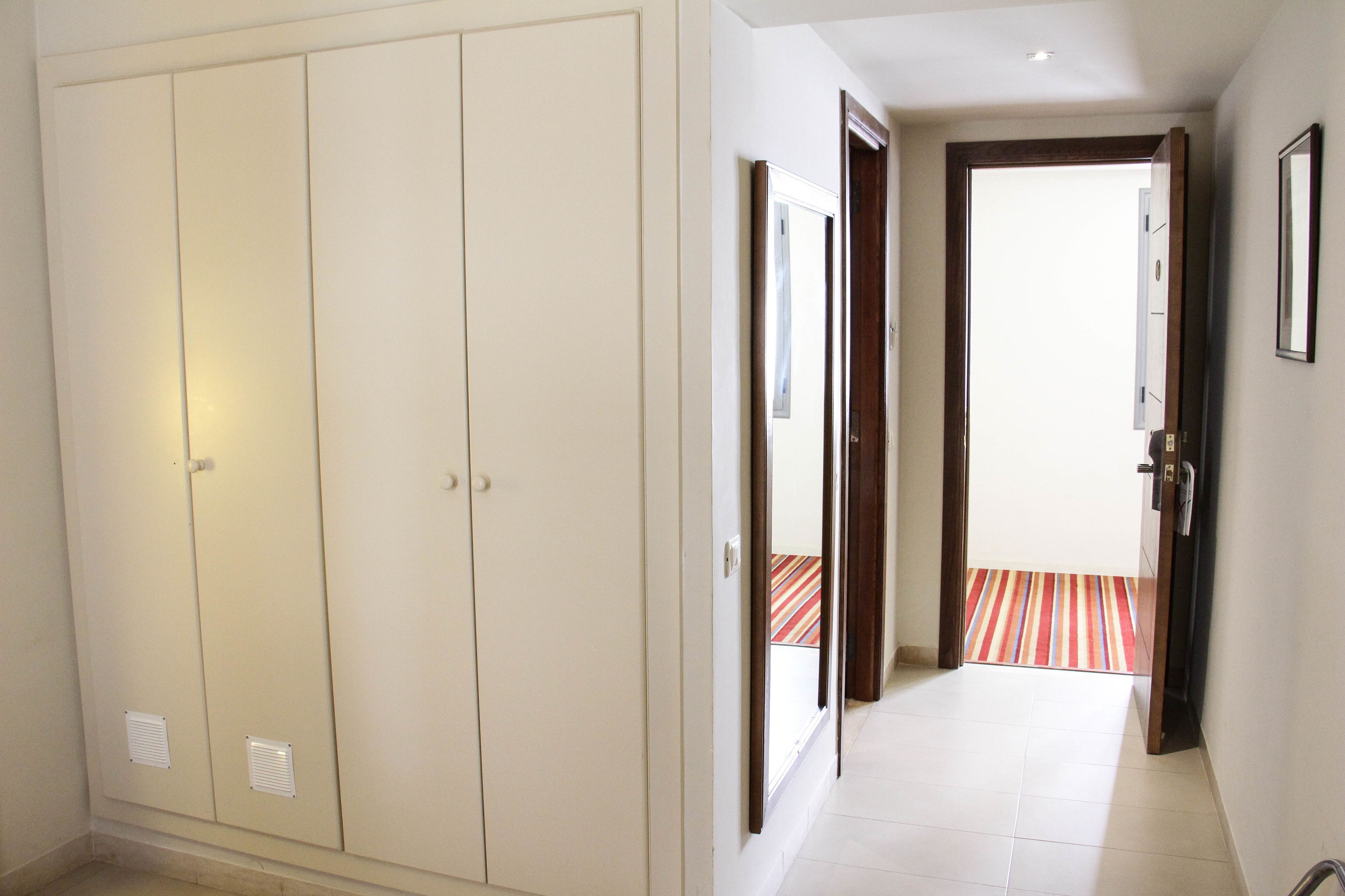 single room | in-room safe, desk, blackout curtains, soundproofing