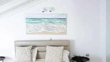 Apartamento família, 2 quartos | Cofres nos quartos, Wi-Fi de cortesia, roupa de cama