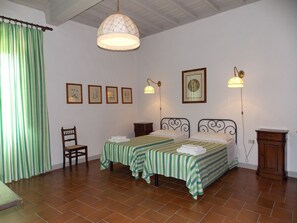 Apartment, 2 Bedrooms | Iron/ironing board, rollaway beds, free WiFi, bed sheets - Villa Senni (Scarperia e San Piero)