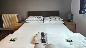 Dobbeltrom | Bad | Dusj, hårføner og håndklær