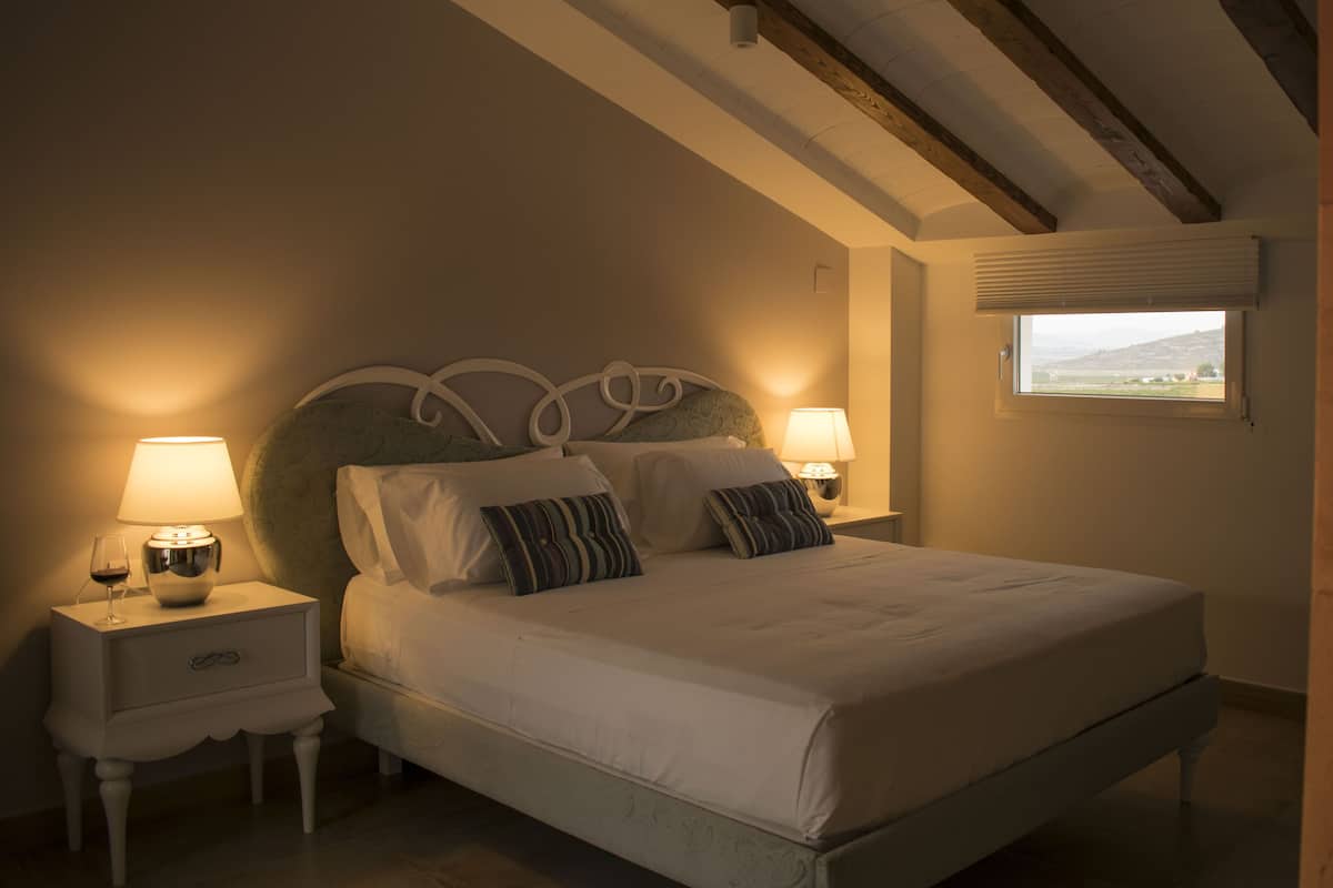 Literie de qualité supérieure, couette en duvet d'oie, minibar