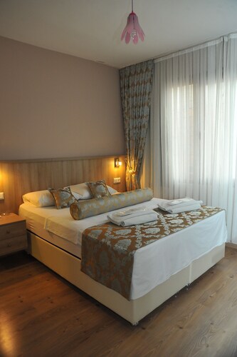 Serra Boutique Hotel