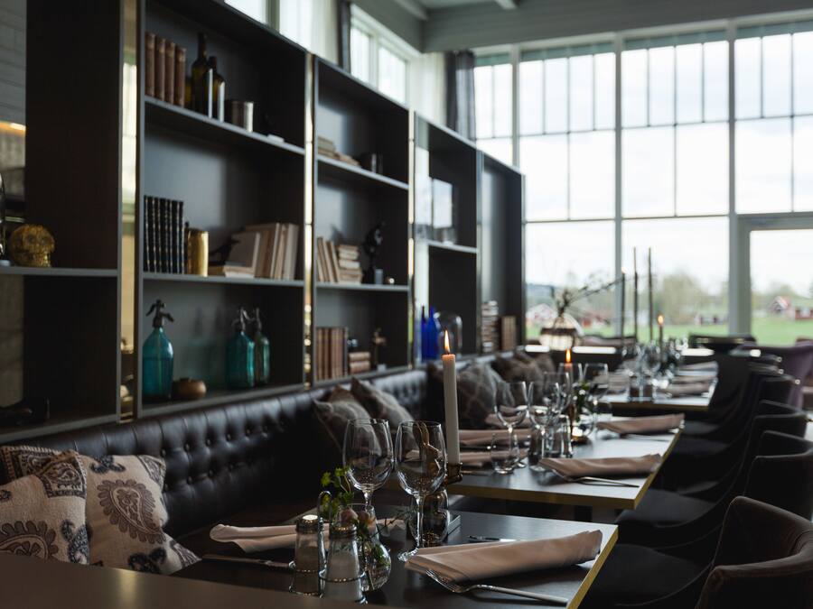 TĂ€gliches inbegriffenes FrĂŒhstĂŒcksbuffet