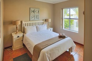 コンフォート ハウス 3 ベッドルーム | 3 室のベッドルーム、アイロン / アイロン台、ベビーベッド、WiFi (無料)