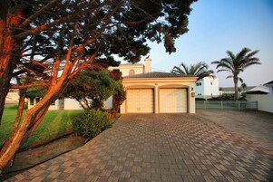 Πρόσοψη καταλύματος