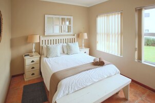 3 habitaciones, tabla de planchar con plancha, cunas y wifi gratis 