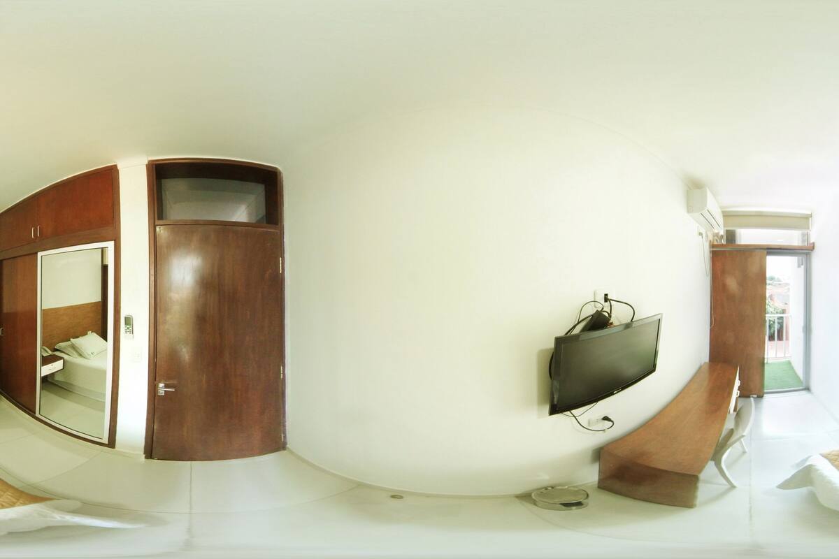 Single Room | In-room safe, desk, iron/ironing board, free cots/infant beds
