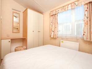 2 Bedroom Bronze Caravan