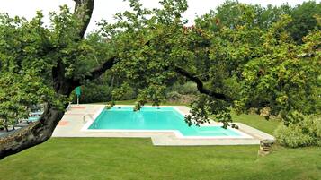 Außenpool (je nach Saison geöffnet)