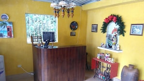Unclassified image, 5 of 7, button - Hotel La Cupula San Rafael (Santa Cruz Verapaz)