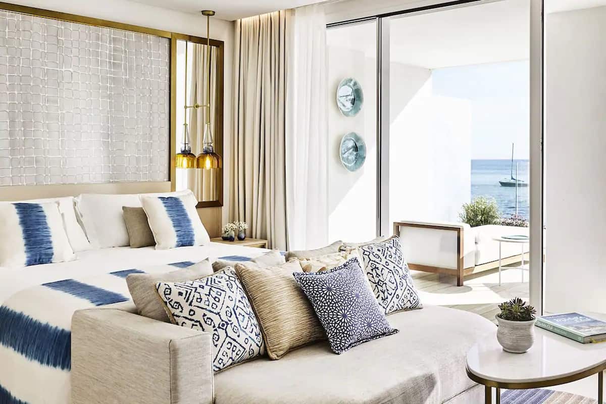 egyptian cotton sheets, premium bedding, minibar, in-room safe