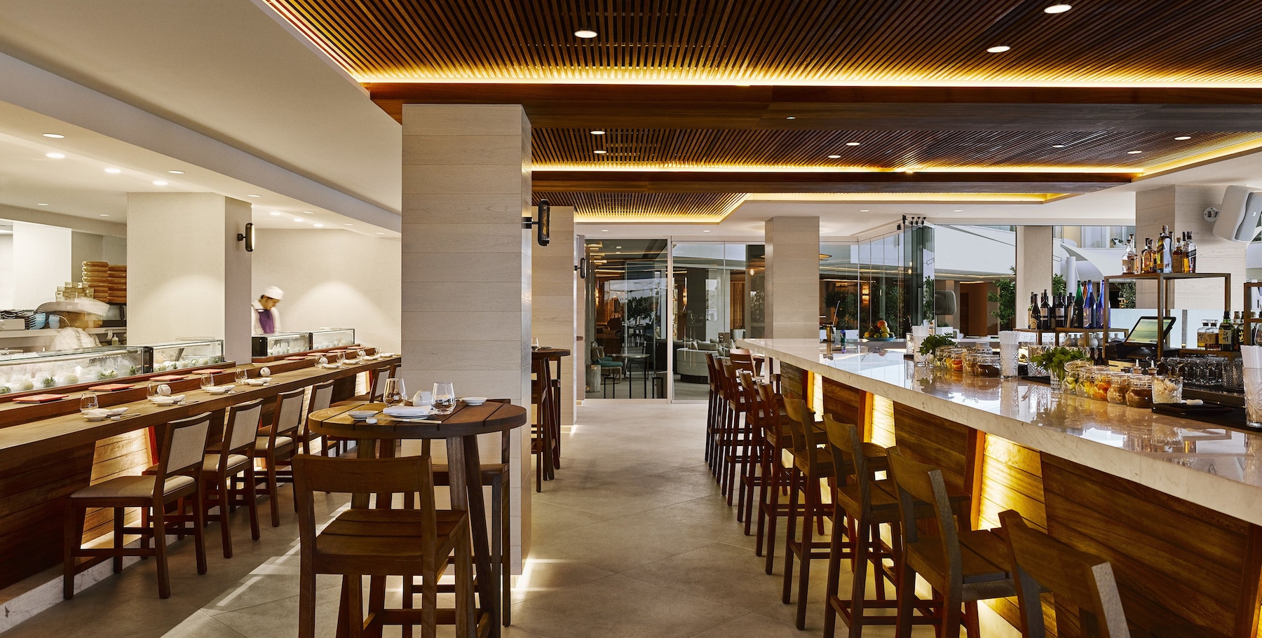 3 か所のレストラン、朝食、ランチ、ディナーに営業 (日本料理 / 和食)