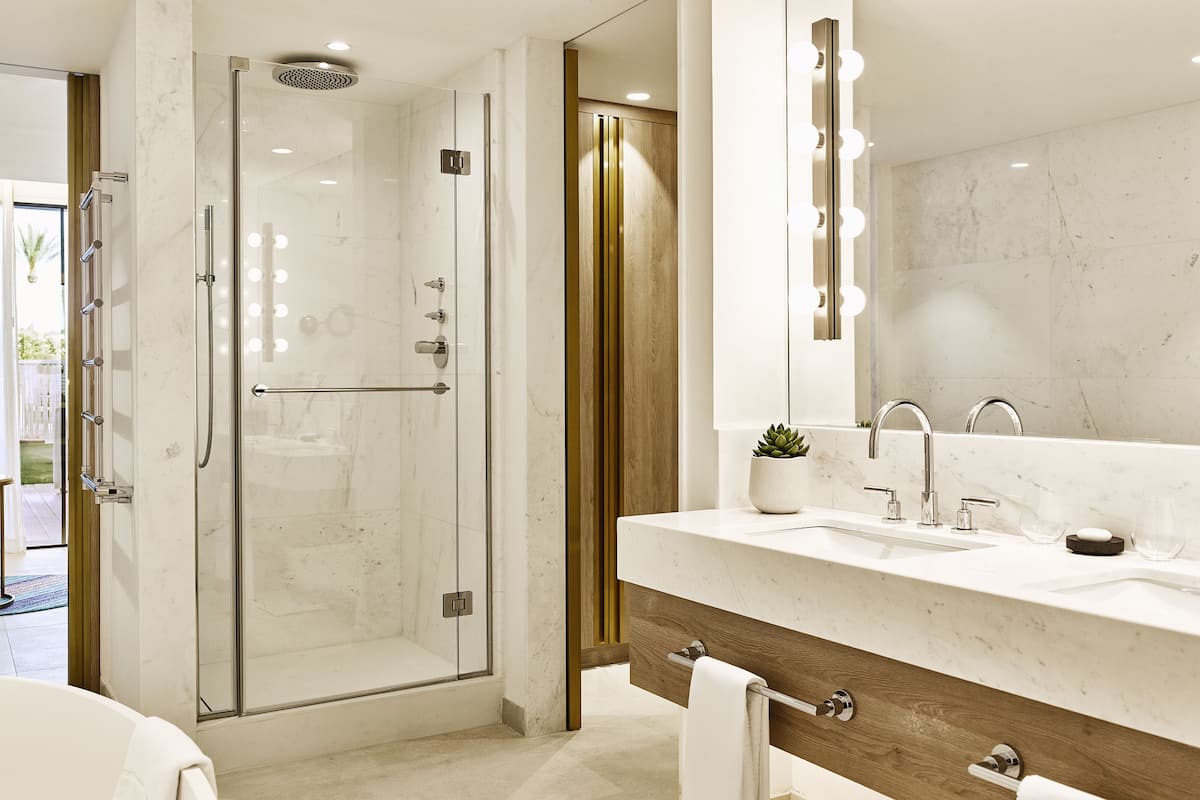 junior suite (06 plunge pool) | bathroom | designer toiletries, hair dryer, bathrobes, towels