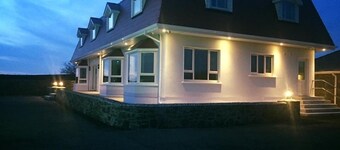 The Red Cottage & Stables