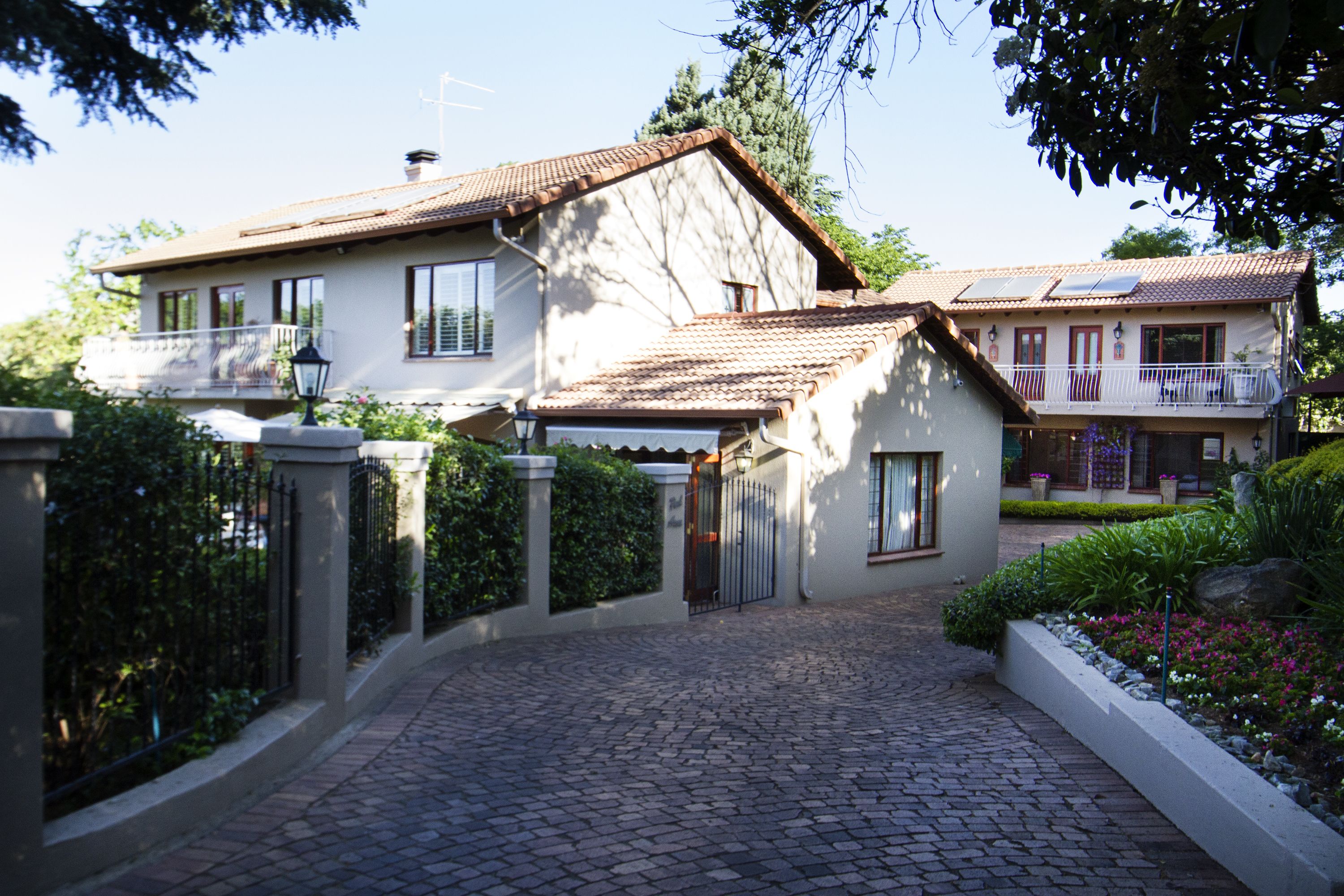Photo - Bellgrove Guest House Sandton