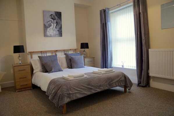 Apartment, 4 Bedrooms, 2 Bathrooms