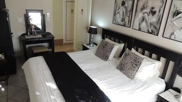 Värdeförvaringsskåp på rummet, individuell inredning och unika möbler