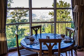 تناول الطعام