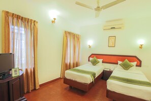 Desk, iron/ironing board, rollaway beds, free WiFi