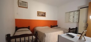 Minibar, free cots/infant beds