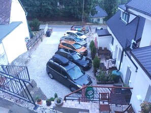 Parken ohne Service (3 EUR pro Nacht)