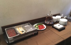 Daily buffet breakfast for a fee