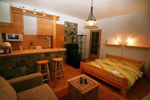 Studio Economy - 1 sovrum - kylskåp och mikrovågsugn | Gratis barnsängar, gratis wi-fi och sängkläder
