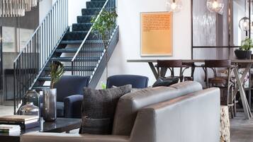 Sala de estar en el lobby