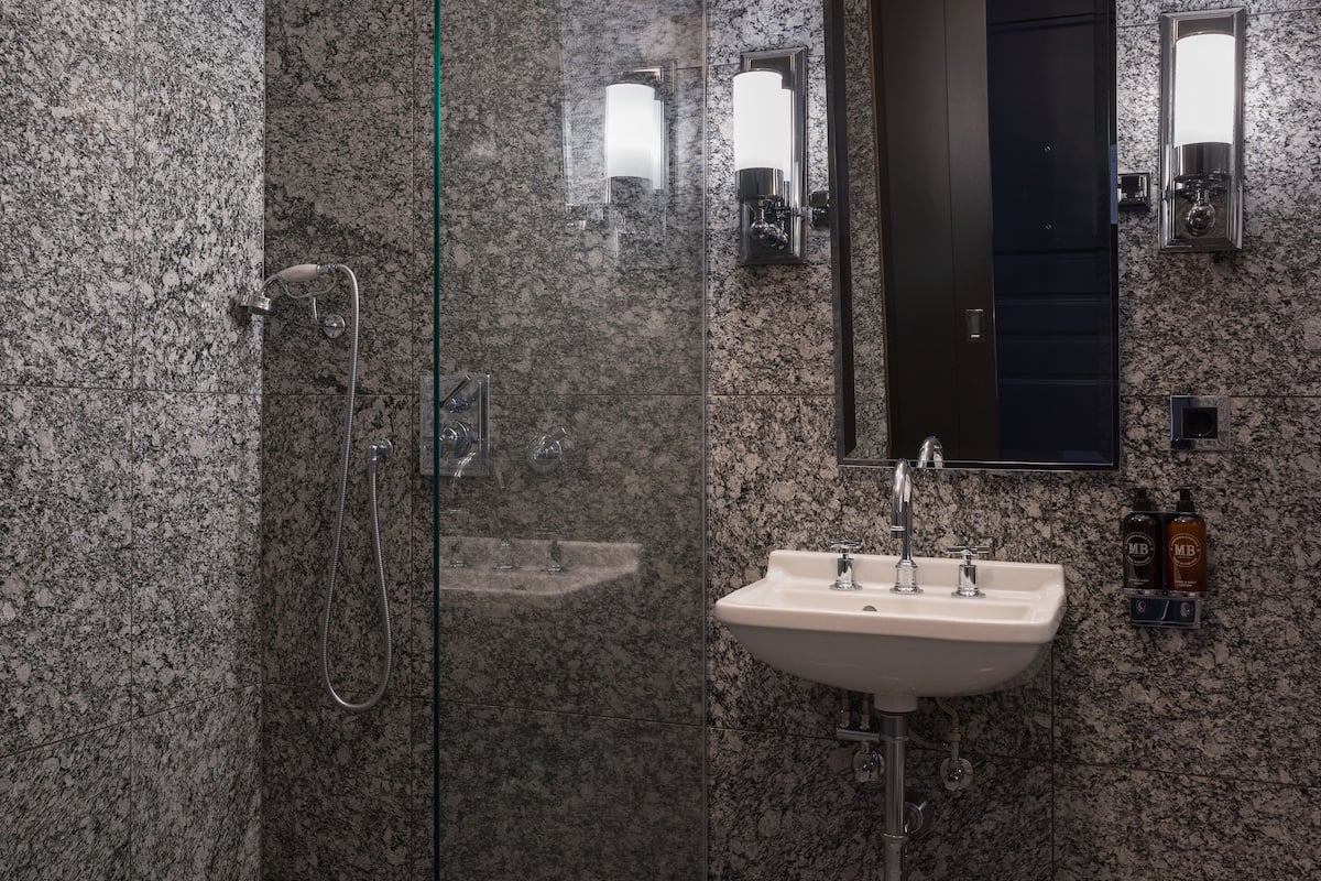 shower, rainfall showerhead, free toiletries, hair dryer