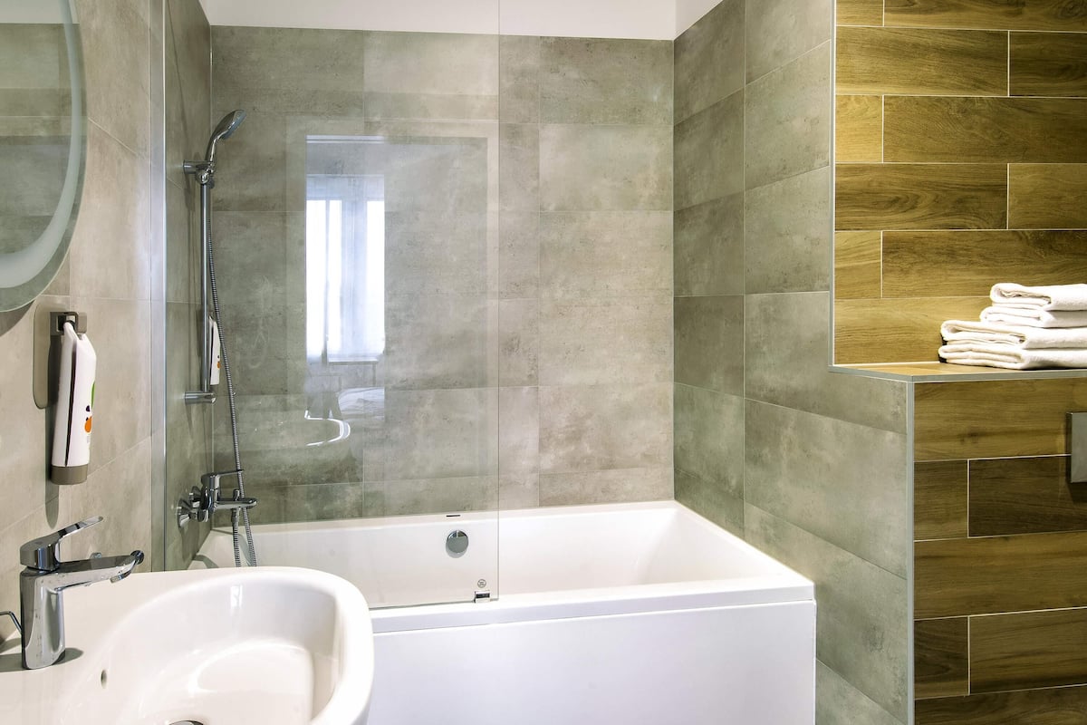 double room, 1 double bed with sofa bed | desk, laptop workspace, blackout curtains, soundproofing