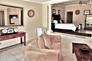 Quarto casal premium | Individualmente decorados, individualmente mobiliados, escrivaninha