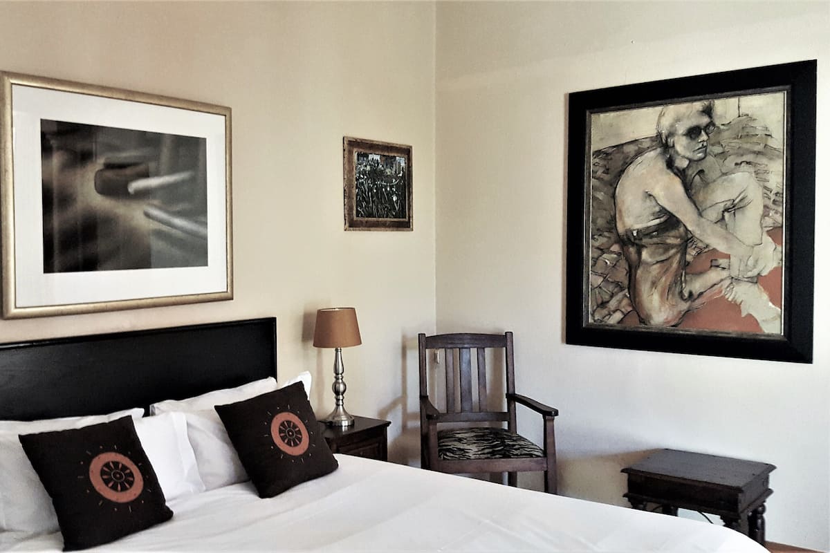 Family Room, 1 Bedroom | Individually decorated, individually furnished, desk, laptop workspace