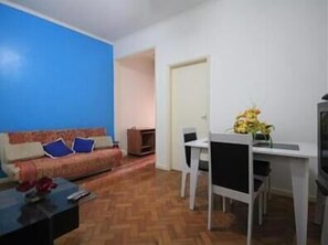 Standard Apartment, 1 Bedroom | Living area - GoHouse Copacabana 808 (Rio de Janeiro)