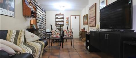 Apartamento standard, 2 quartos | Área de estar
