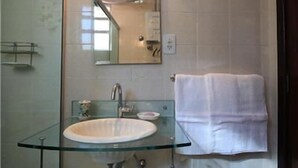 Leilighet – standard, 1 soverom | Vask på badet