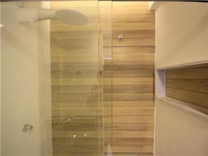 Standard Apartment, 1 Bedroom | Bathroom shower - GoHouse Copacabana 517 (Rio de Janeiro)
