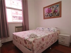 Standard Apartment, 3 Bedrooms | 3 bedrooms, iron/ironing board, free WiFi, bed sheets - GoHouse Copacabana 901 (Rio de Janeiro)