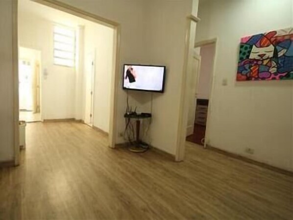 Standard Apartment, 3 Bedrooms | Room amenity - GoHouse Copacabana 901 (Rio de Janeiro)