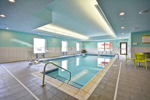 Indoor pool - Home2 Suites by Hilton Evansville (Evansville)